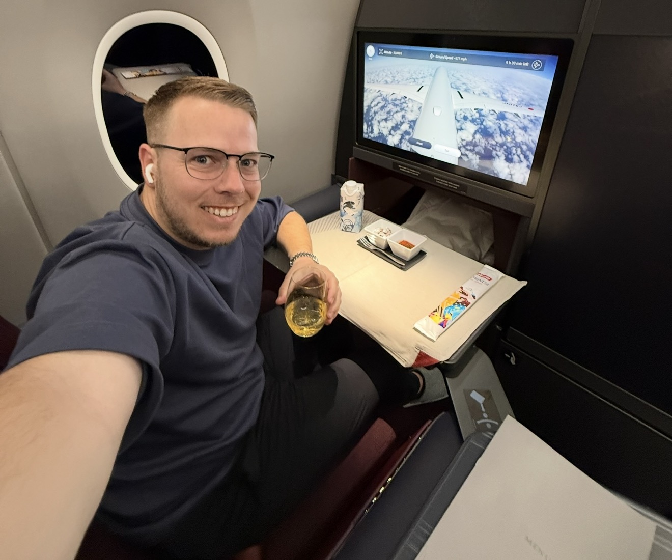 Japanese whisky and snacks served at seat 5A in JAL business class