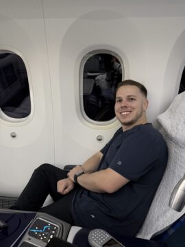 Seated in LOT 787 business class beside the Dreamliner’s dimmable windows